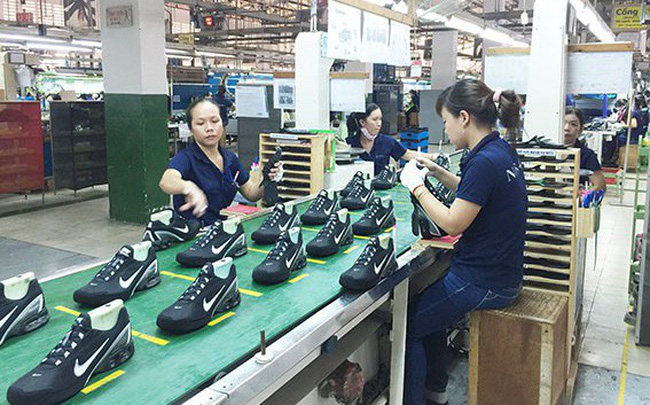 Bạn muốn kiếm tiền từ việc kinh doanh giày dép nam?