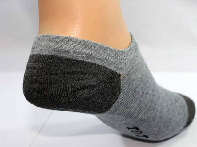 Giày nam bị rộng phải làm sao? Những tips hay không thể bỏ qua